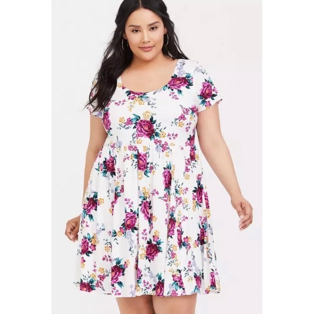 Torrid White Floral Mini Challis Skater Dress in Size 3